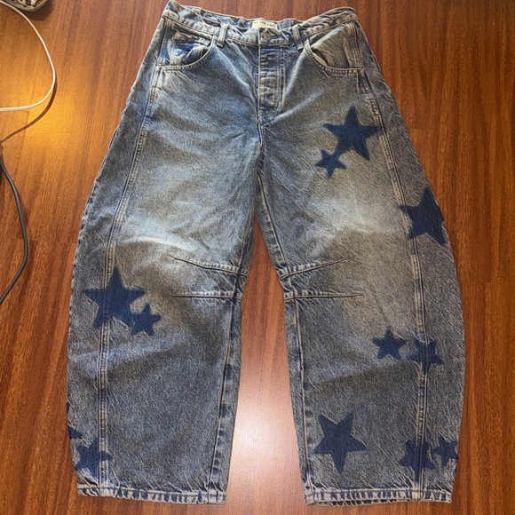 FREE PEOPLE WE THE FREE GOOD LUCK BARREL JEANS SHADOW STAR PRINT SIZE 29 - Picture 3 of 12